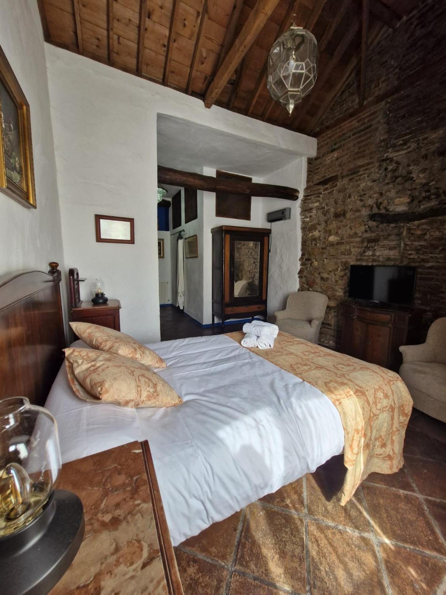 Hotel Rural Verde Oliva Comares Quarto foto